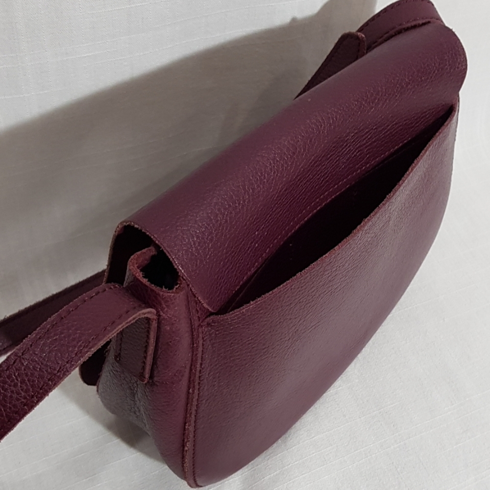 Mark and Graham Leather Crossbody Bag - Picture 3 of 8